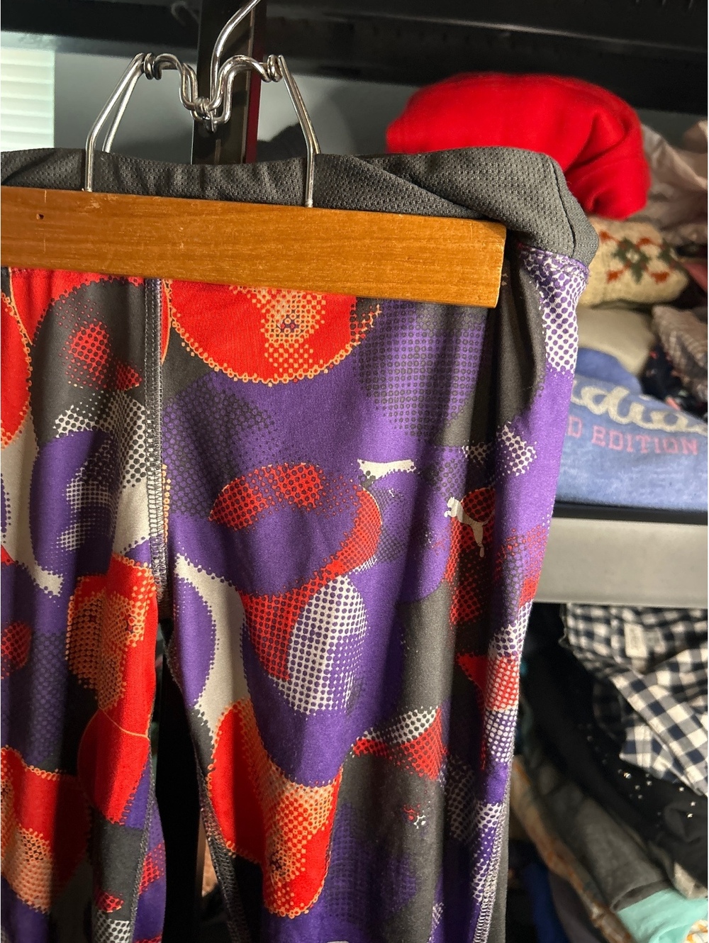 Puma Athletic Leggings Size M with Abstract Purple and Red Print